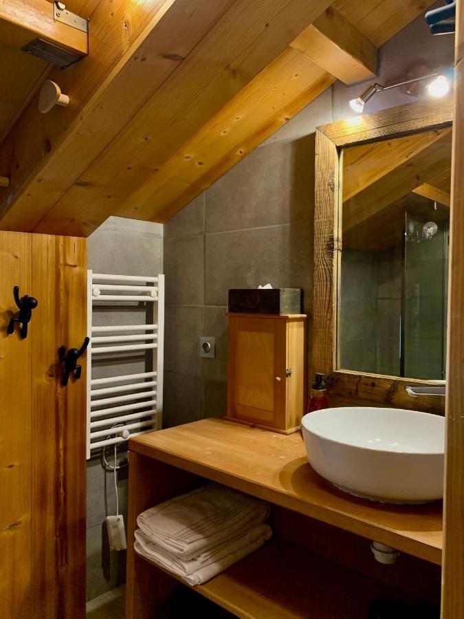 Appartement Avec Jacuzzi Dans Chalet Prive, Grande Terrasse, Parking Gratuit Les Houches Bagian luar foto