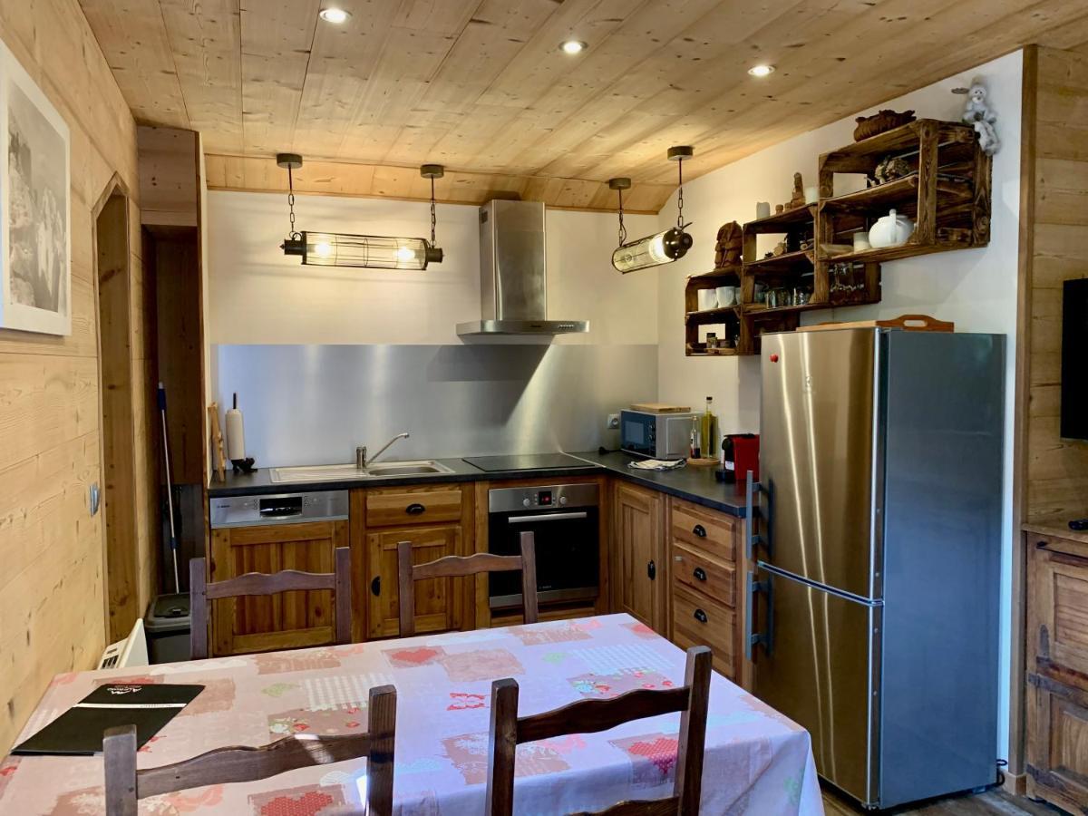 Appartement Avec Jacuzzi Dans Chalet Prive, Grande Terrasse, Parking Gratuit Les Houches Bagian luar foto
